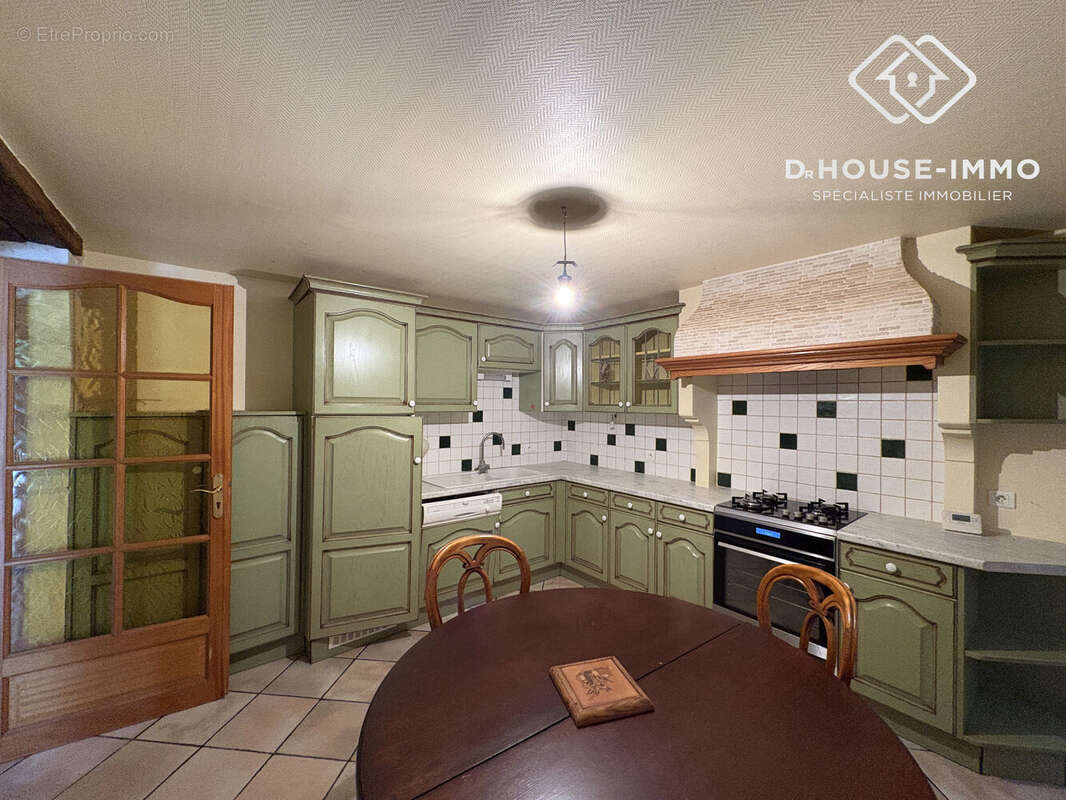 Maison à LEGUILLAC-DE-CERCLES