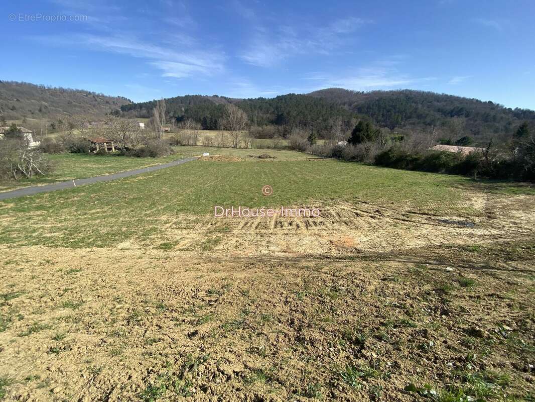 Terrain à MANSES