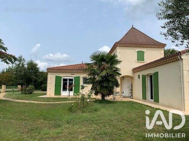 Maison 227 m² à Nantheuil  - photo 2
