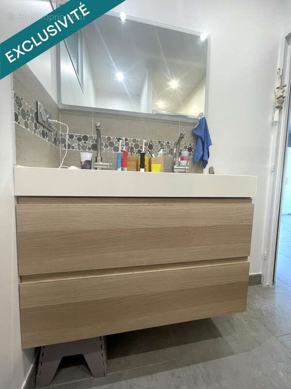 Photo 7 - Maison à LA ROQUE-D&#039;ANTHERON