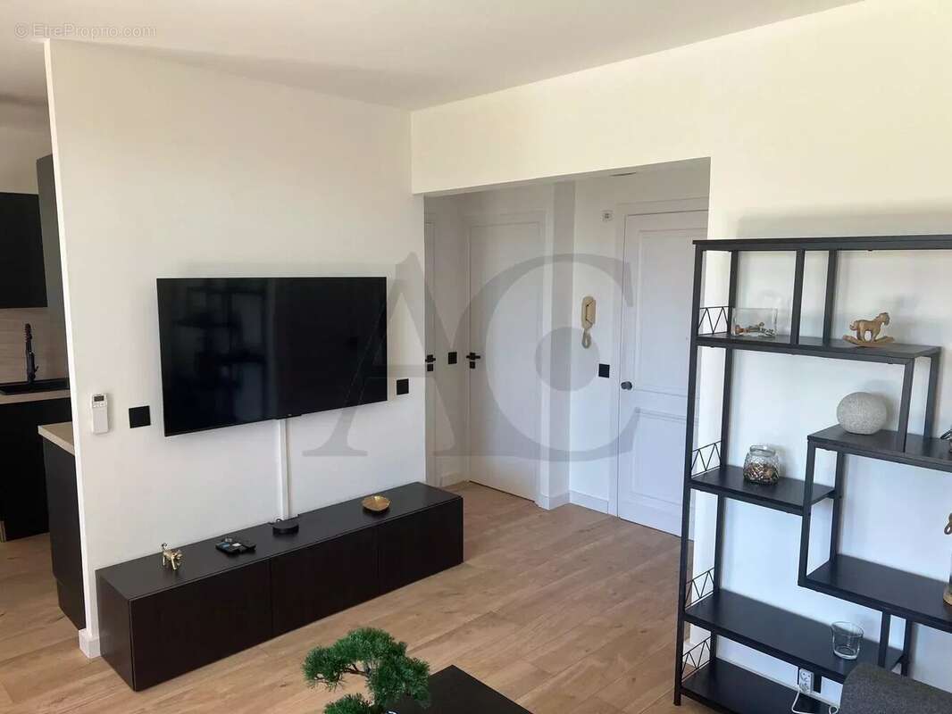 Appartement à VILLENEUVE-LOUBET