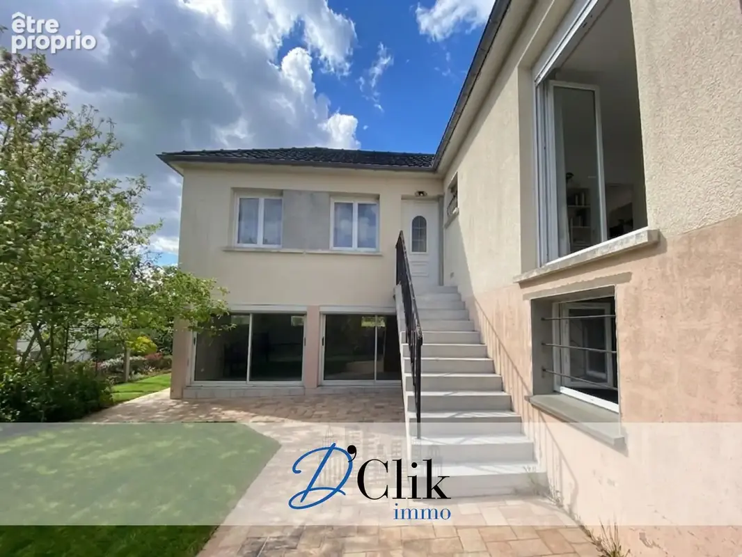 Maison 7 pièces 178 m² · à Change · 178,2 m² · 225 700 €