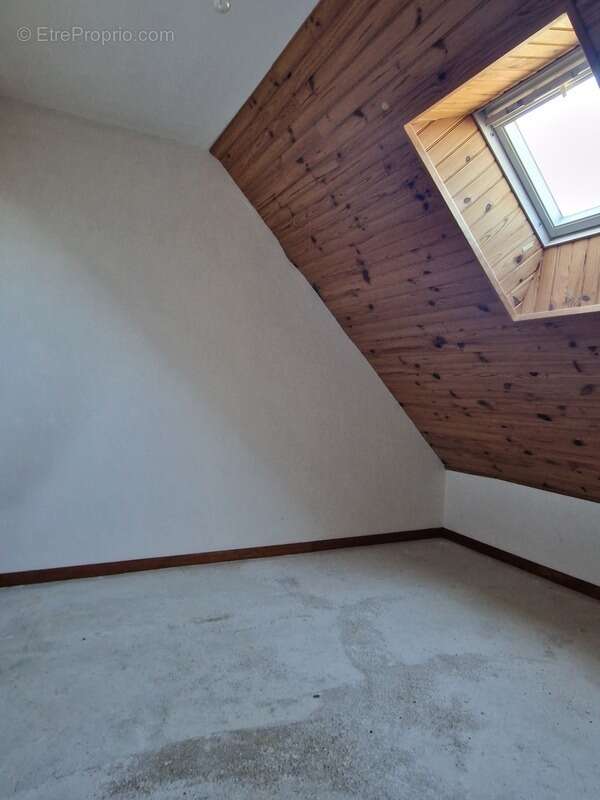 Maison à POMMERIT-LE-VICOMTE