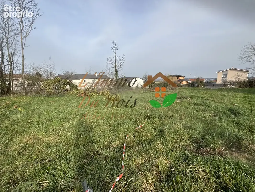 Terrain constructible de 500 m2   Assieu - photo 2