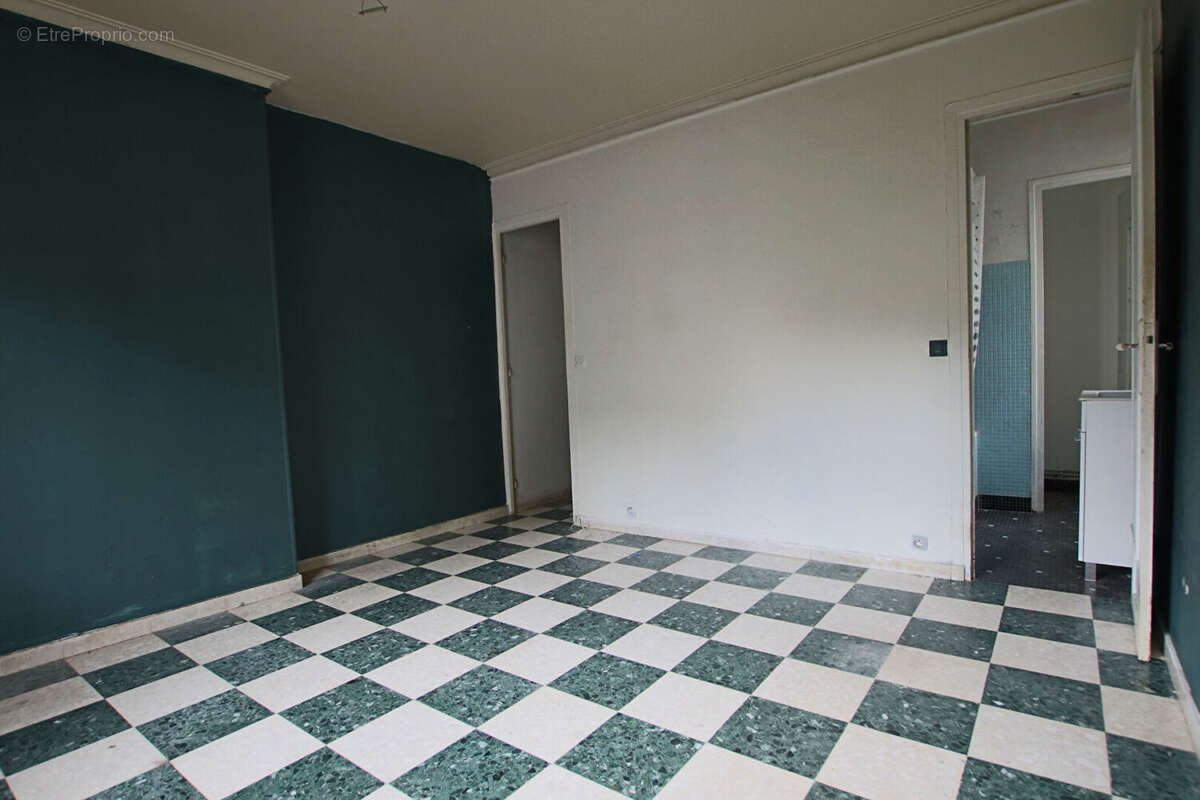 Appartement à PARIS-14E