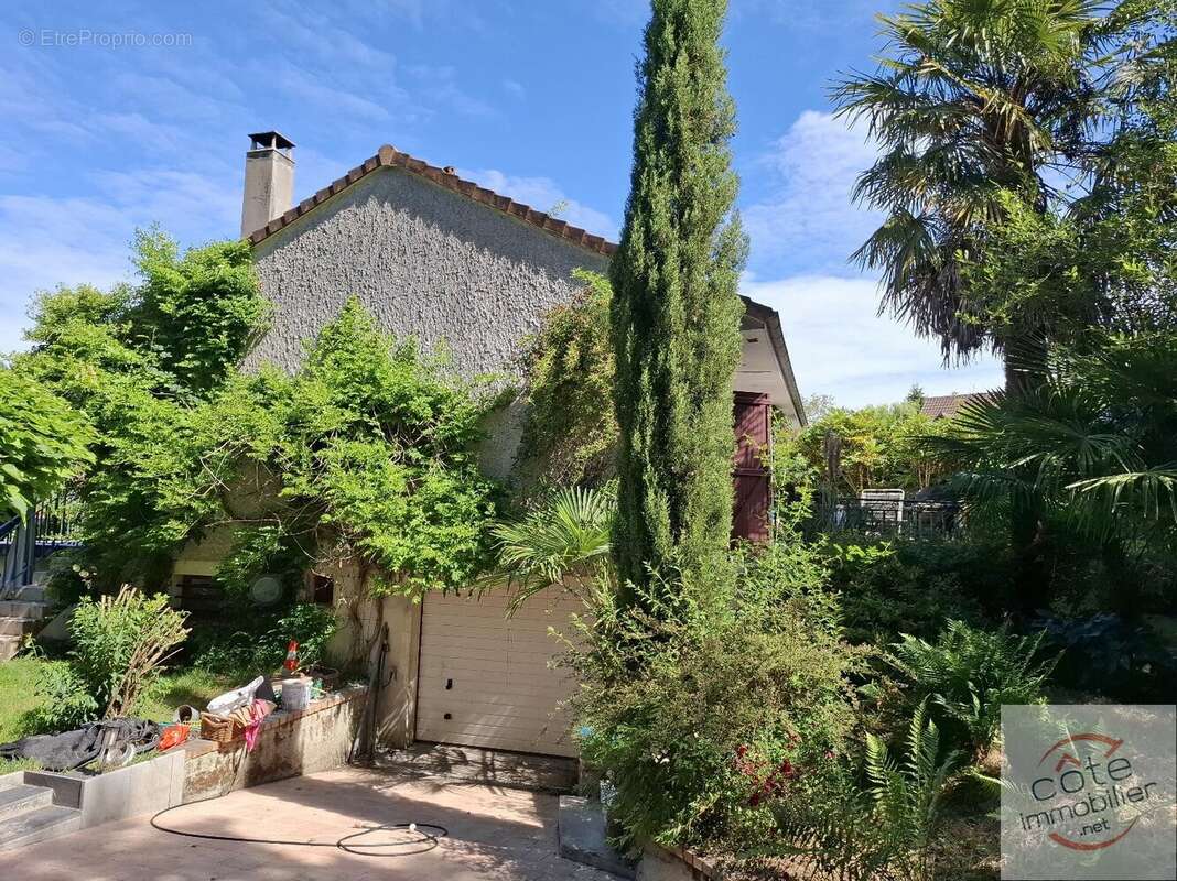 Maison à BULLION