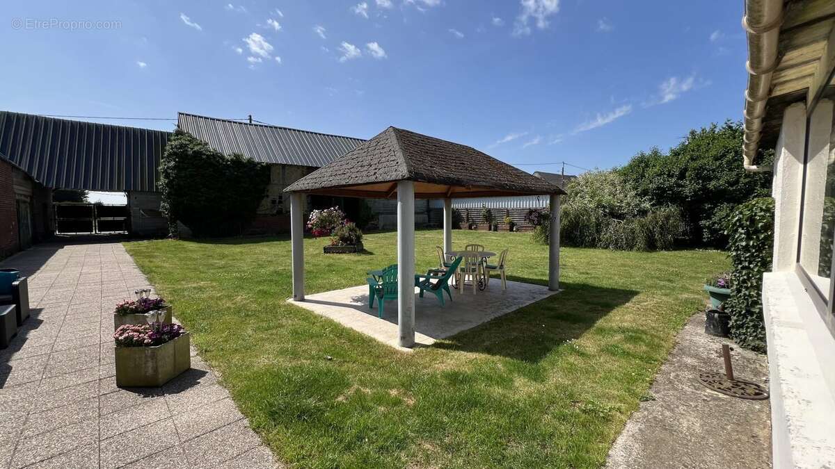 Maison à DAMERAUCOURT