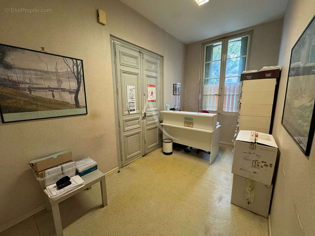 Albi, Bureaux de 46 m² - photo 2