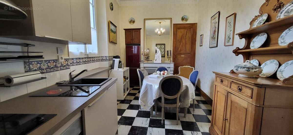 cuisine appart 1er étage - Maison à PROVINS