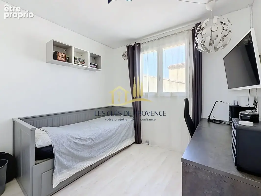Maison de type 6 avec piscine et dependance - photo 7