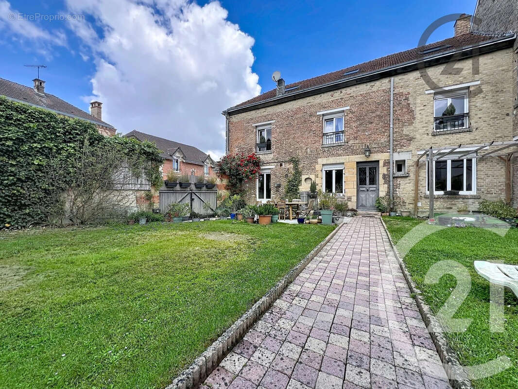 Maison à SAINT-HILAIRE-LE-PETIT