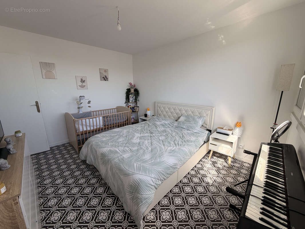 Appartement à ALLONNES