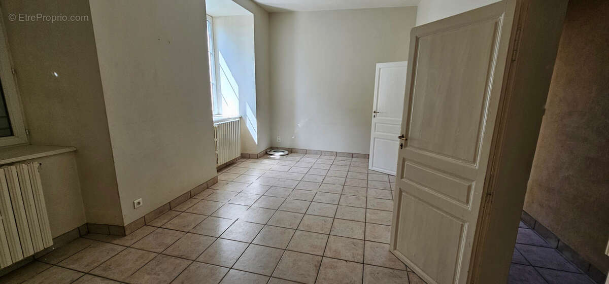 Bâtisse de charme avec 2 logements indépendants - photo 9