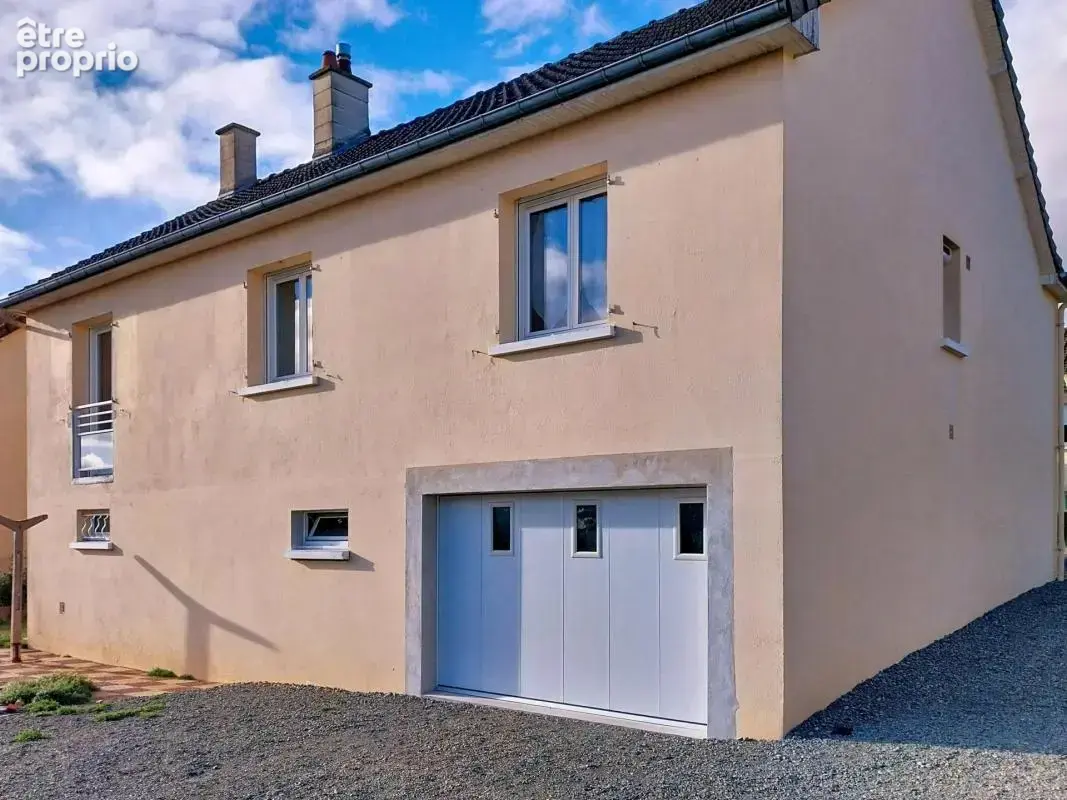 Maison à VILLAINES-LA-JUHEL