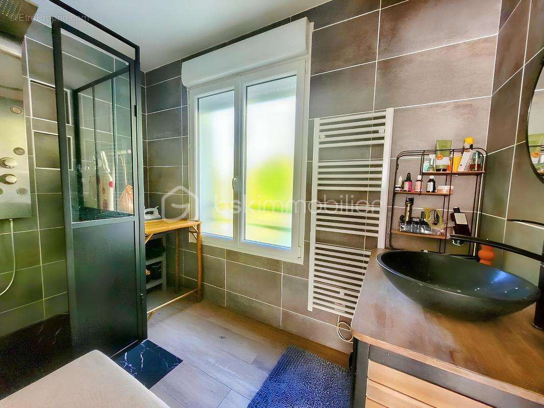 Maison à VAUX-SUR-SEINE