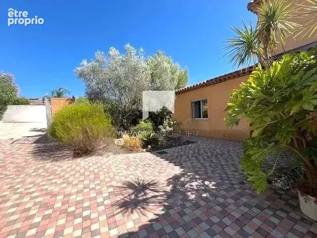 MAISON  7 pièces à  La Crau - 15 minutes de Hyères - photo 17