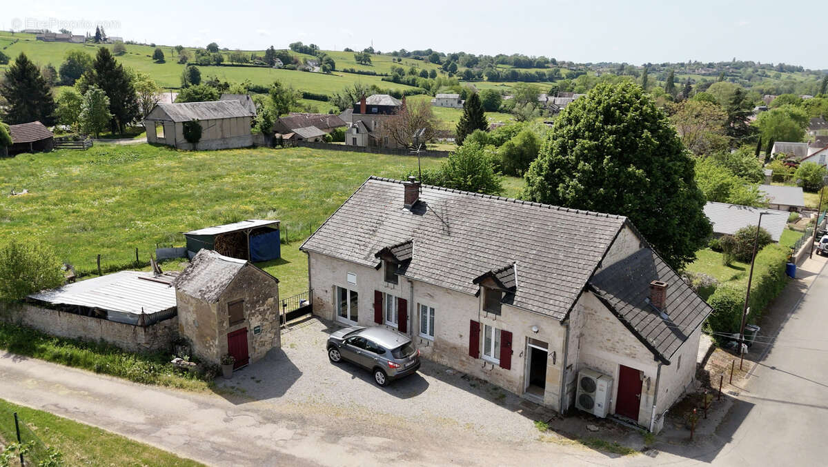 Maison à MOULINS-ENGILBERT