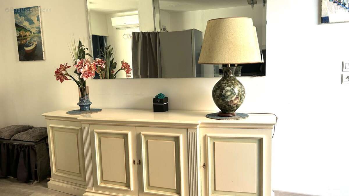 Appartement à SAINT-CYR-SUR-MER