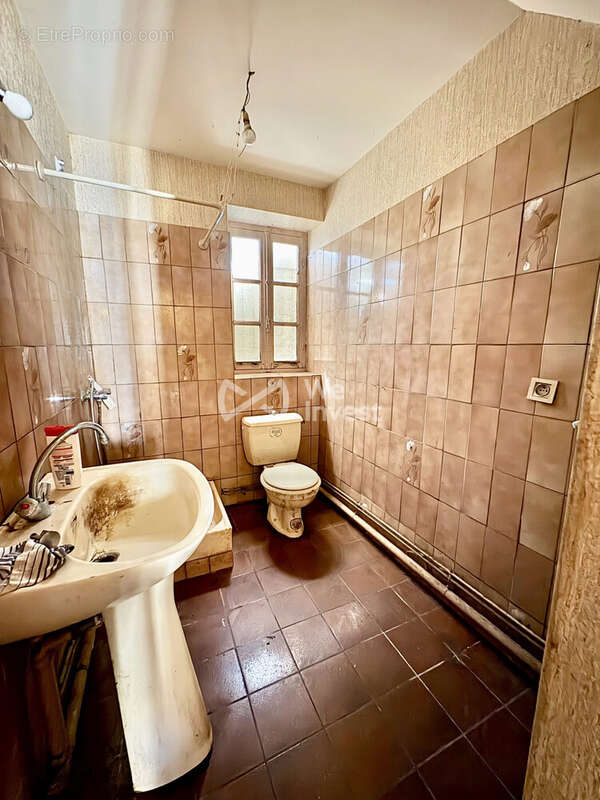 Maison 110 m² à Luzillat  - photo 8