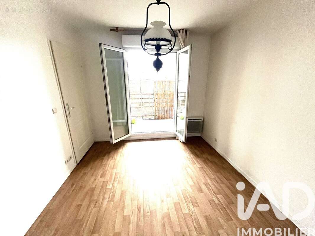 Photo 9 - Appartement à VILLENEUVE-LE-ROI