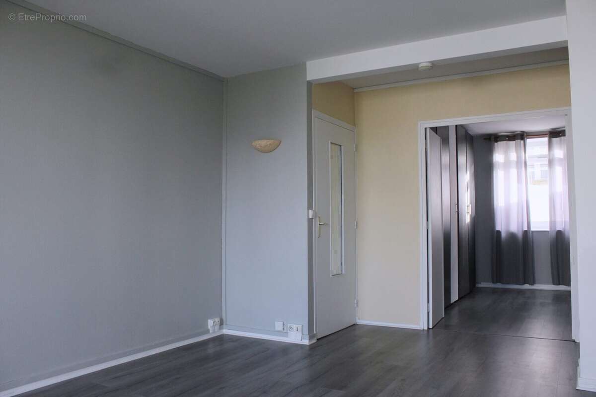 Appartement à MONT-SAINT-AIGNAN