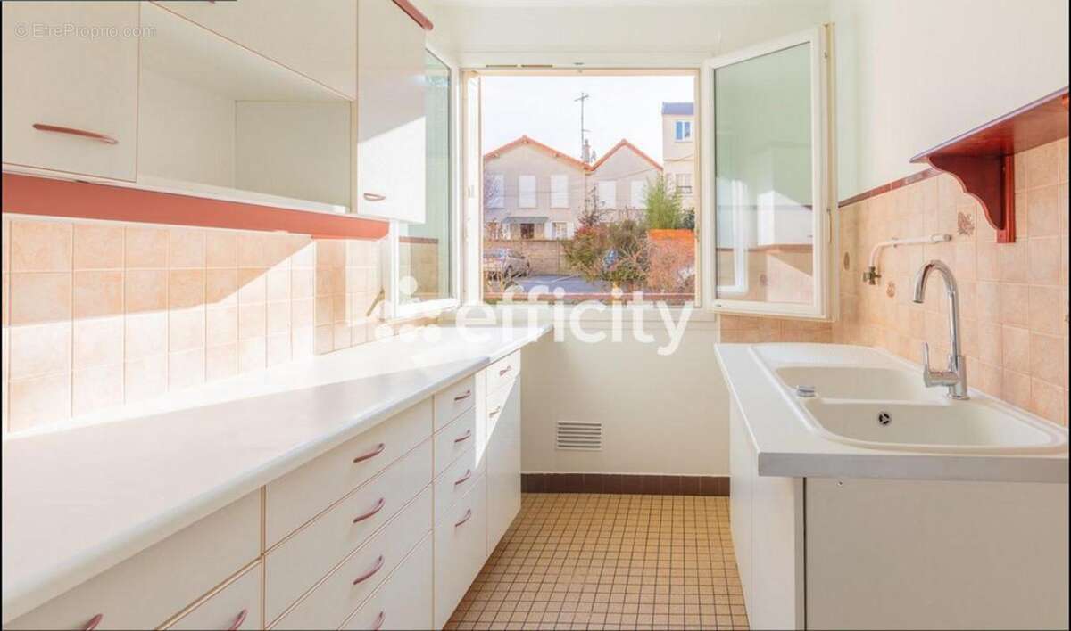 Appartement à COLOMBES