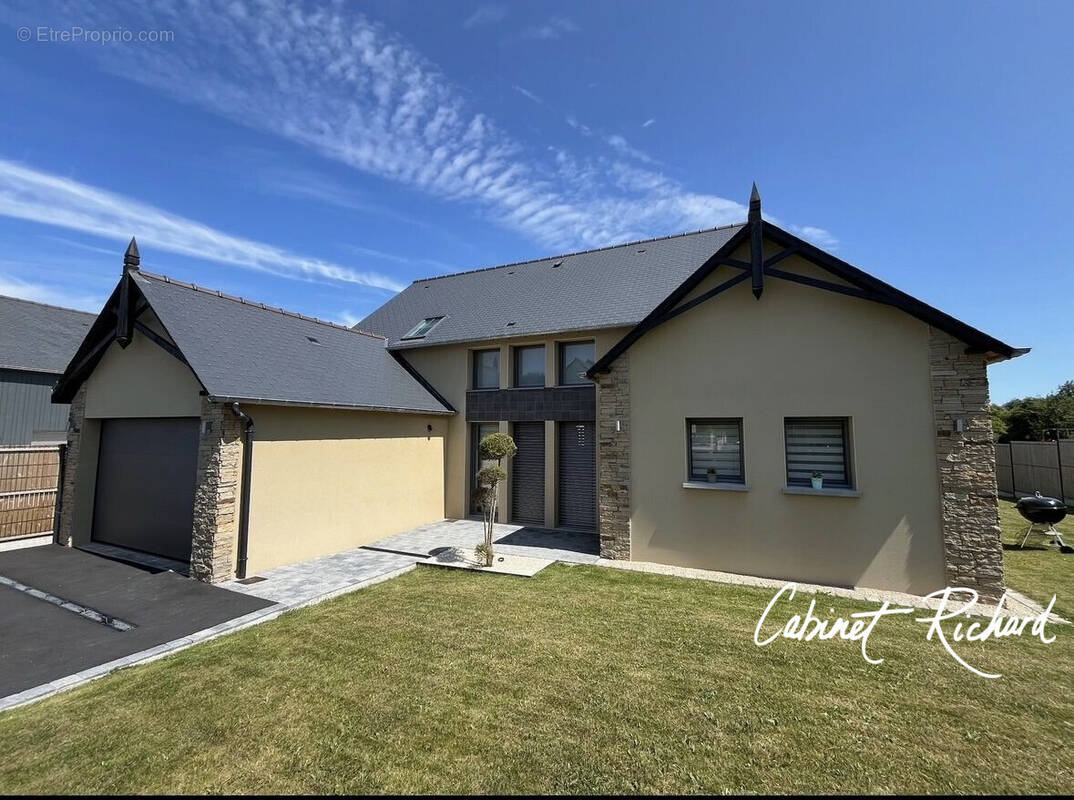 Maison à LE MINIHIC-SUR-RANCE