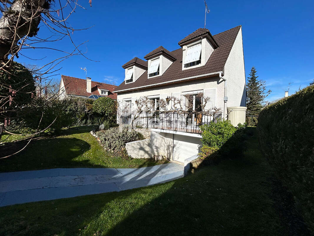 Maison à ERMONT