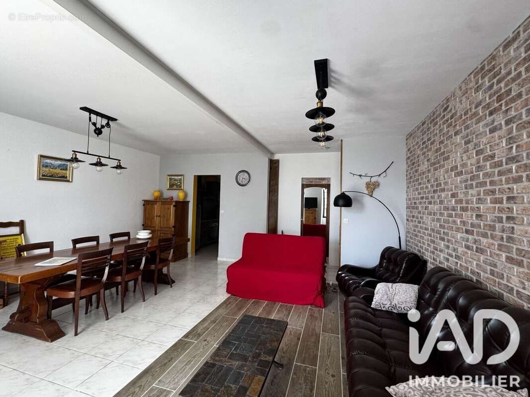 Maison 334 m² à Pleine-Selve  - photo 7