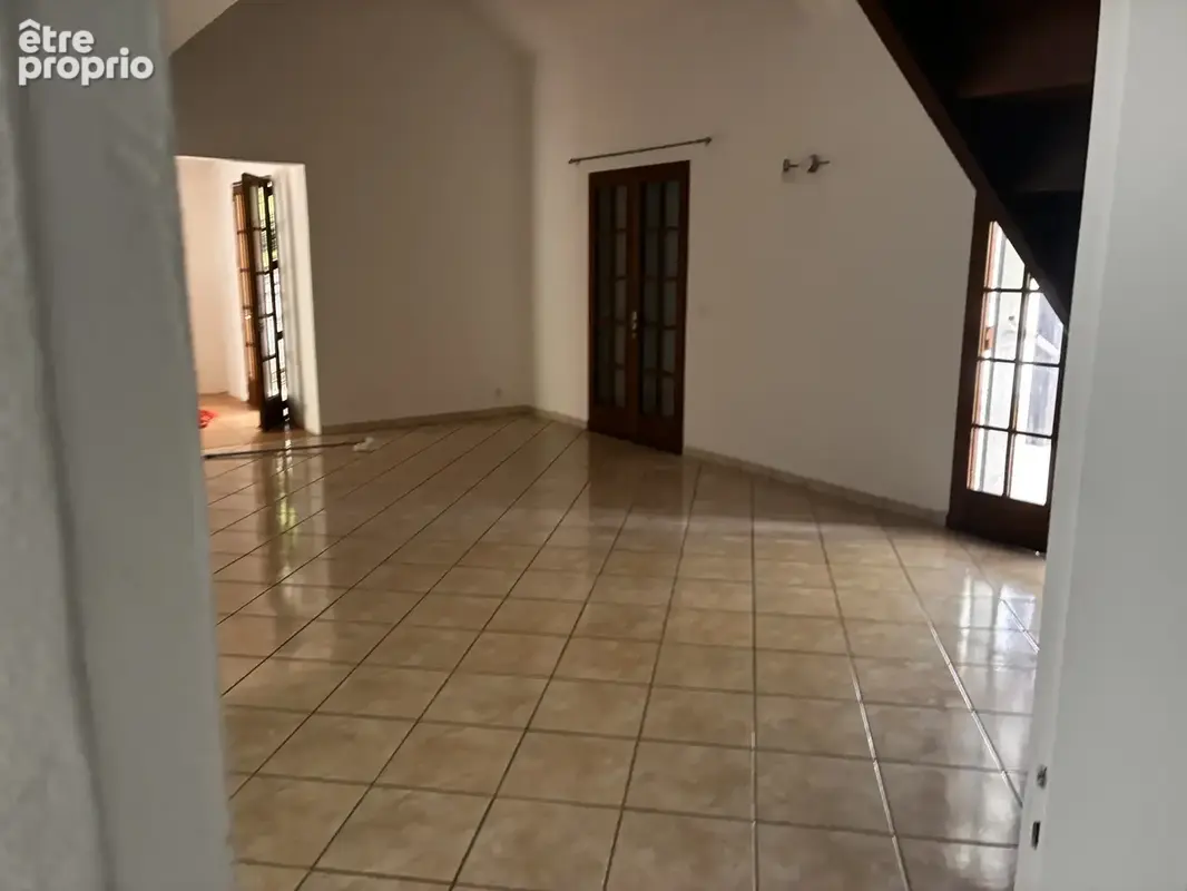 Moufia au clame villa F5 à vendre - photo 3