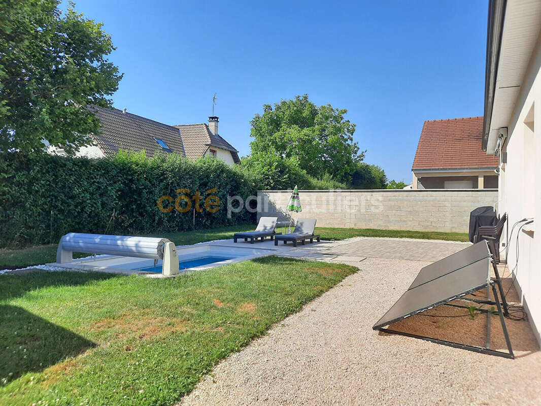 Maison de plain-pied de147 m² - 6 pièces - Crissey - photo 2