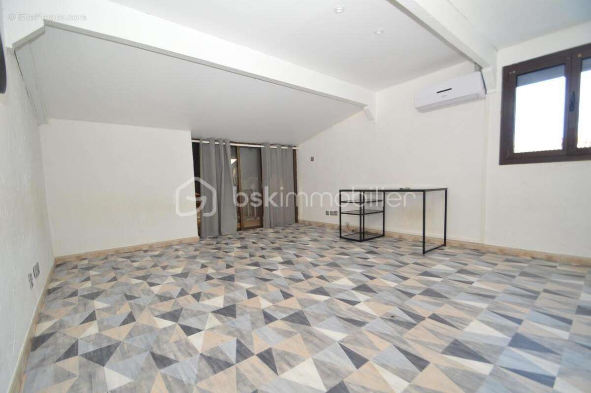 Villa T7 avec piscine, appartement à l'étage et un studio - photo 18