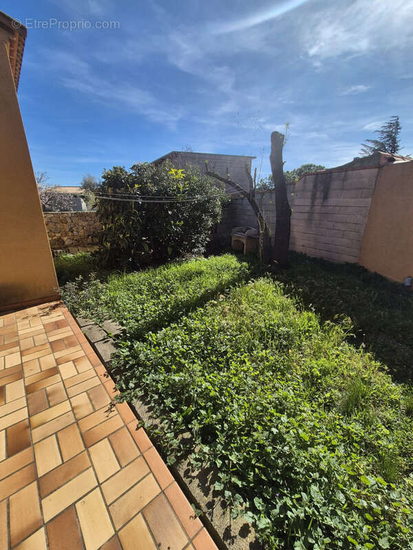 Maison T4 bis de 73 M2 avec 20 M2 de terrasse et 400 M2 de jardin - photo 6