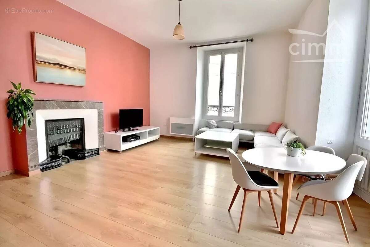 Appartement à DOMENE
