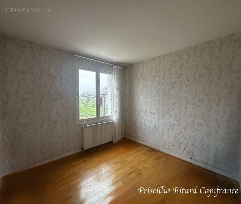 Maison à SAINT-GEORGES-DU-BOIS