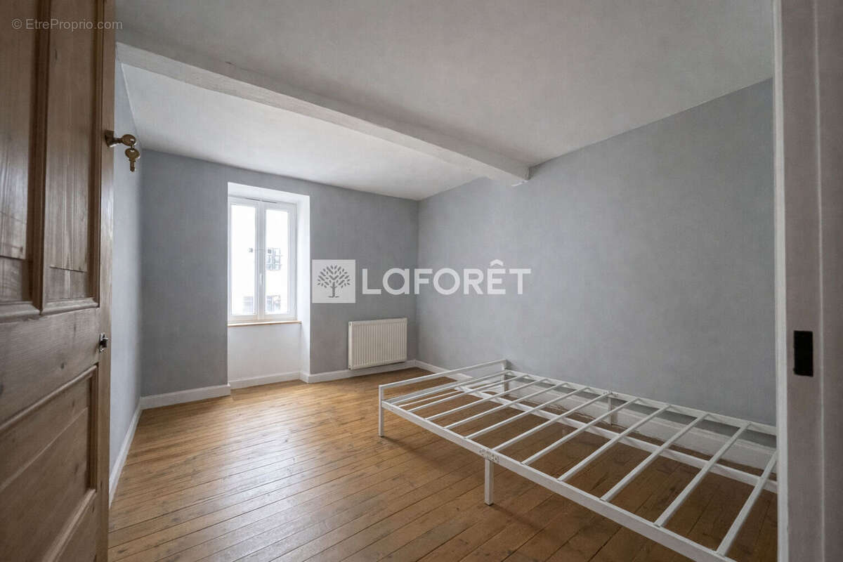 Maison à LAPRUGNE