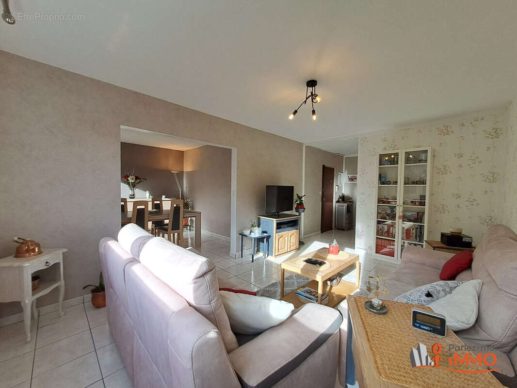 Appartement à SAINT-ETIENNE