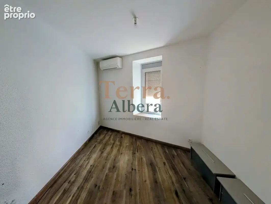 PORT-VENDRES - Bel appartement T4 avec terrasse pour investisseur - photo 7