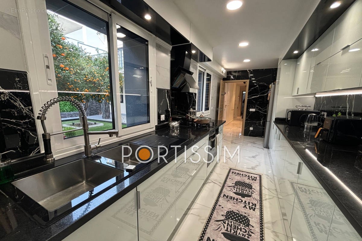 Maison à SAINT-LAURENT-DU-VAR