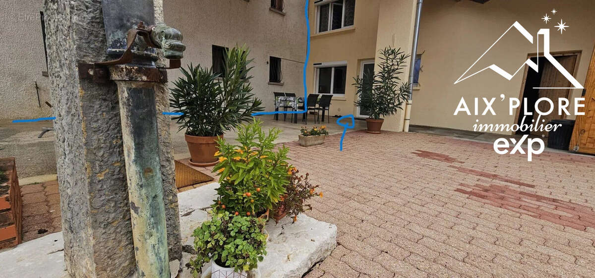 Maison à PRIAY