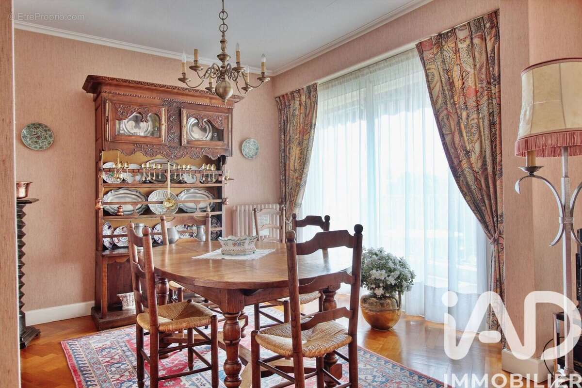 Photo 2 - Appartement à AVRILLE