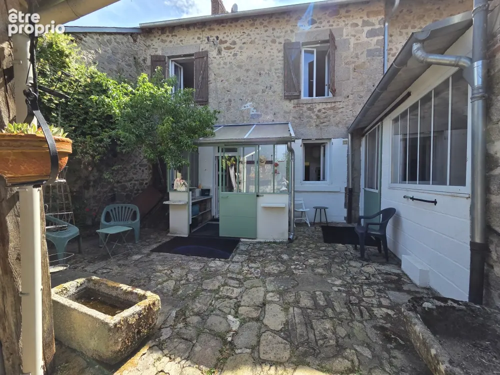 Maison 104 m² à Le Grand-Bourg  - photo 2
