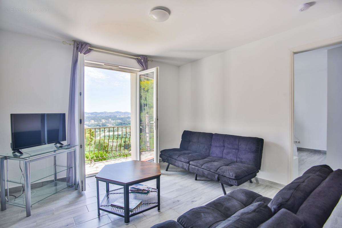 Maison à MANDELIEU-LA-NAPOULE