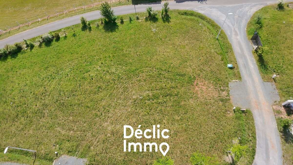 Terrain constructible 825 m² - photo 2