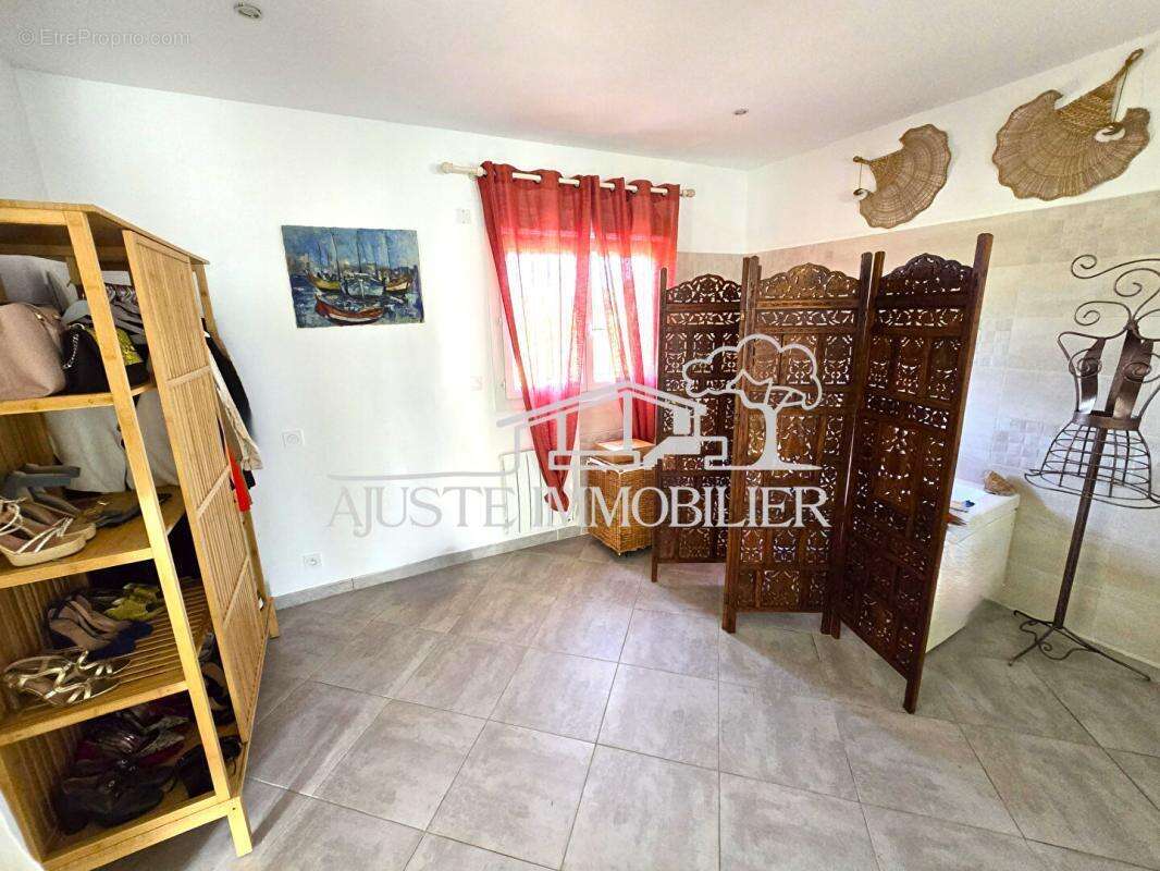 Maison à SAINT-VICTORET