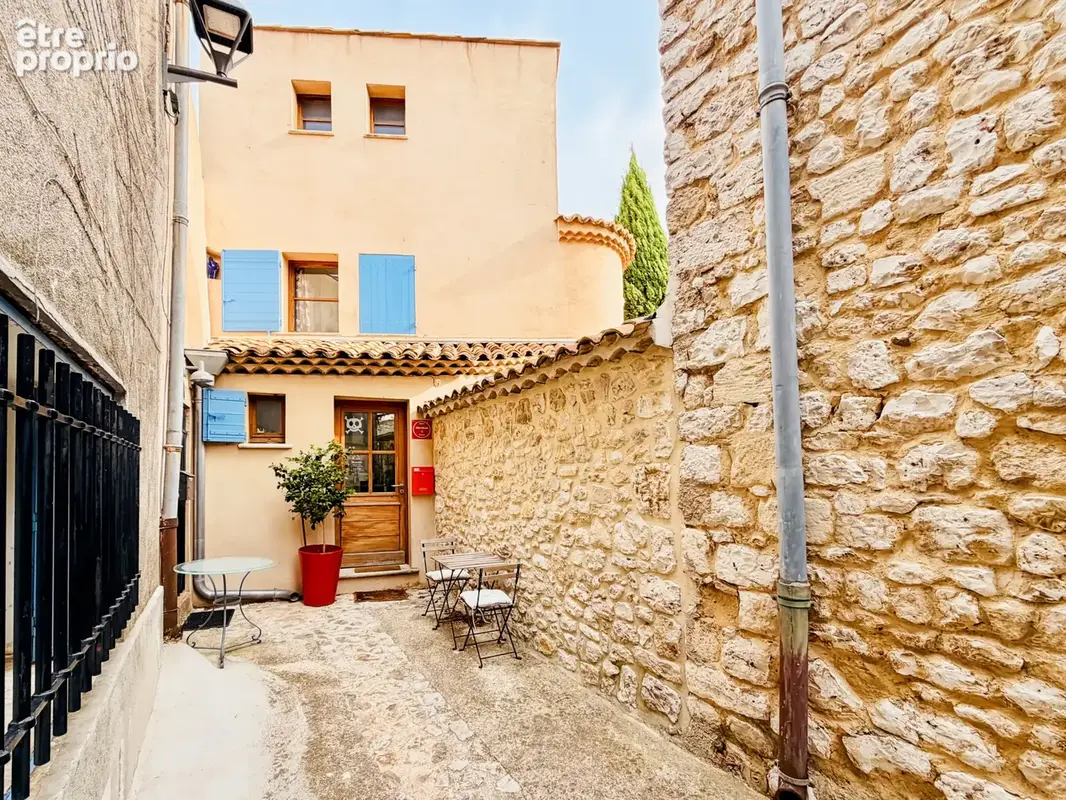 Ventabren   Maison de village rénovée, au calme et avec vue - photo 2