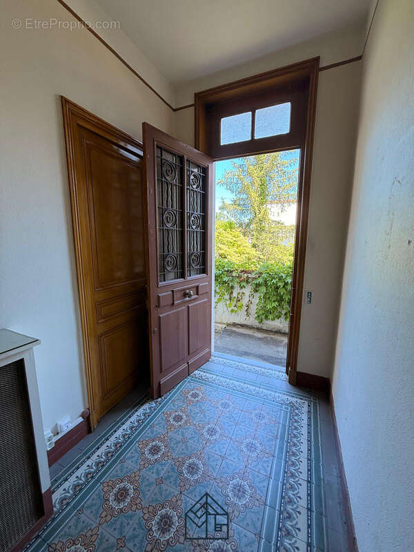 Riorges - rue marechal foch - maison des annees 30 a renover - photo 19