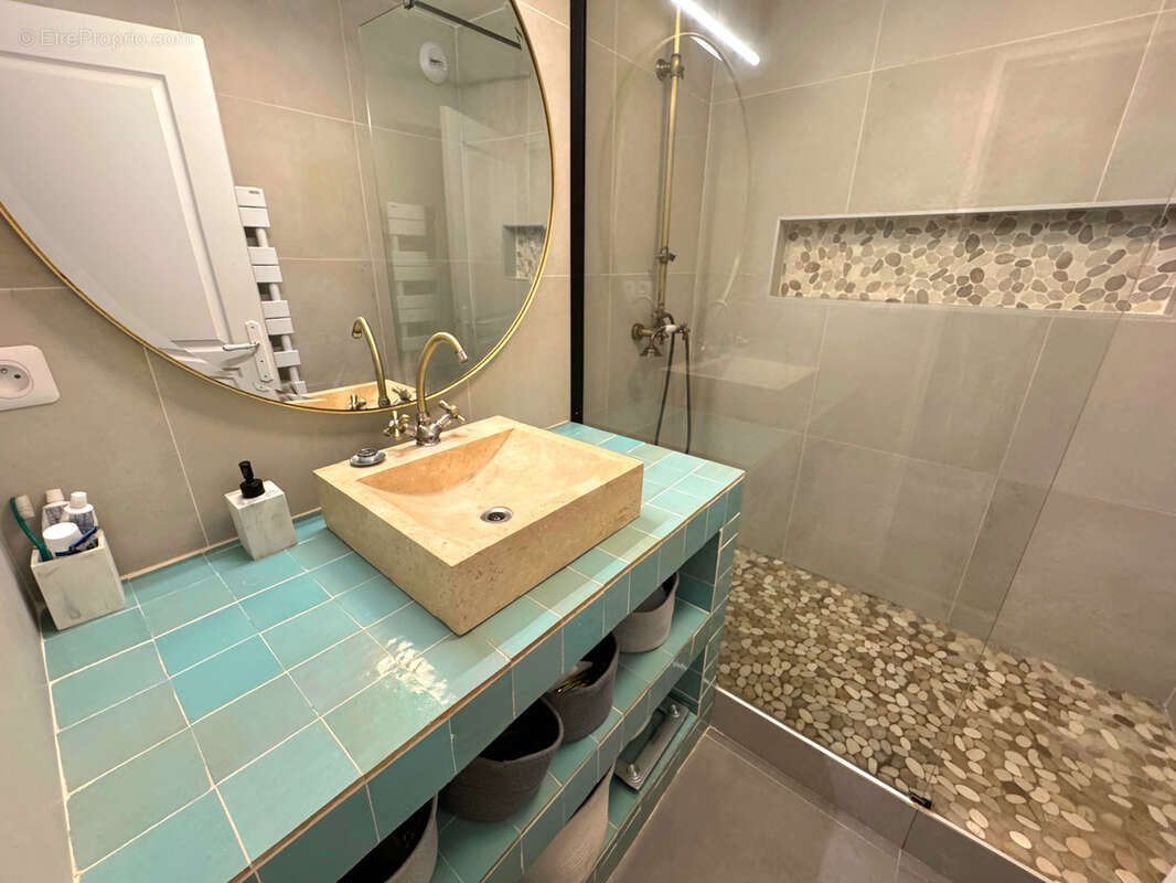 Appartement à MARSEILLE-9E