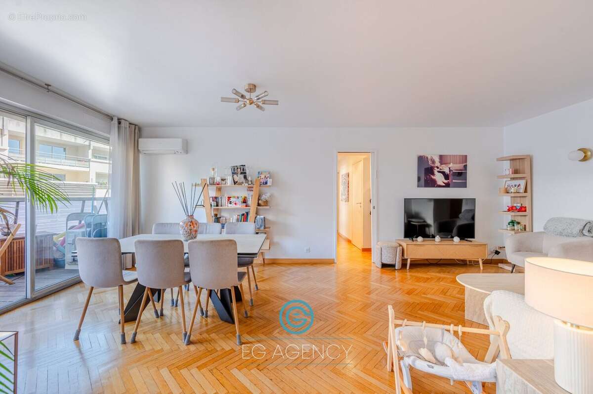 Appartement à MARSEILLE-8E