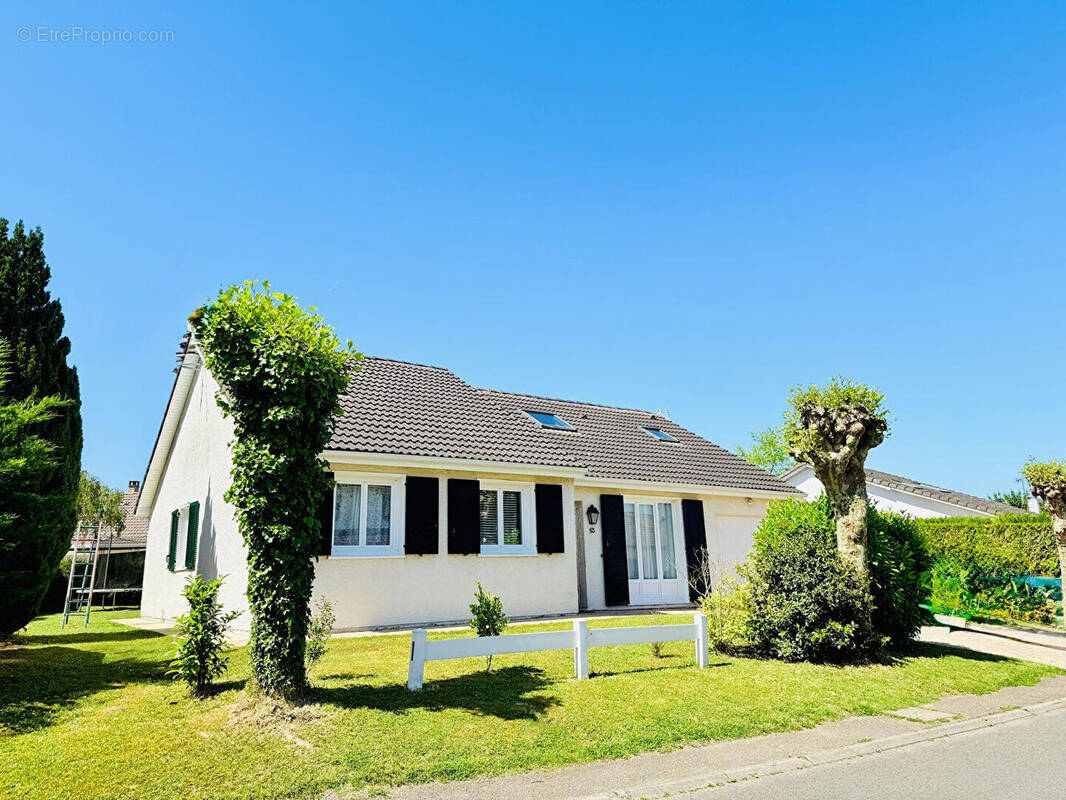 Maison à MAULE